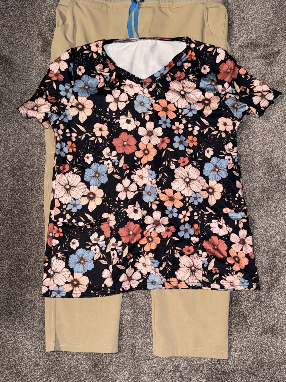 Figs Women's tan bottoms paired with  floral V-neck butter soft scrub top, L